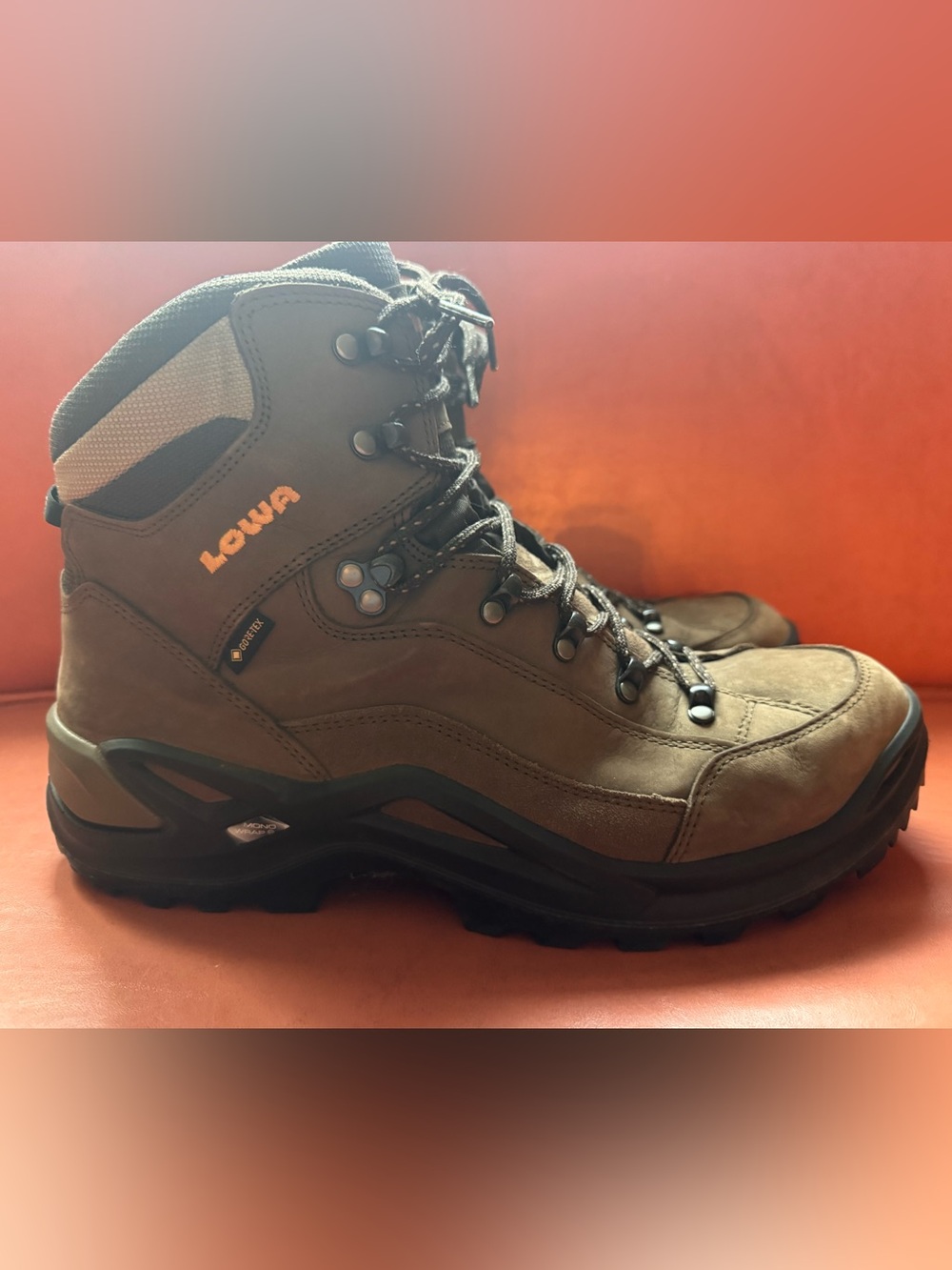 LOWA Renegade Men's Brown Gore Tex Waterproof Hiking Boots - Picture 4 of 8